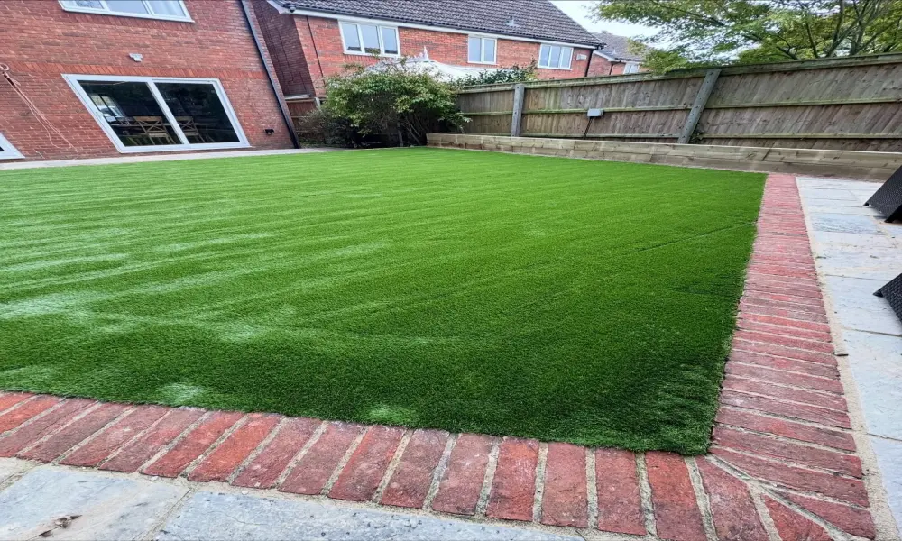 99+ hình ảnh thi công cỏ nhân tạo sân vườn đẹp như thật