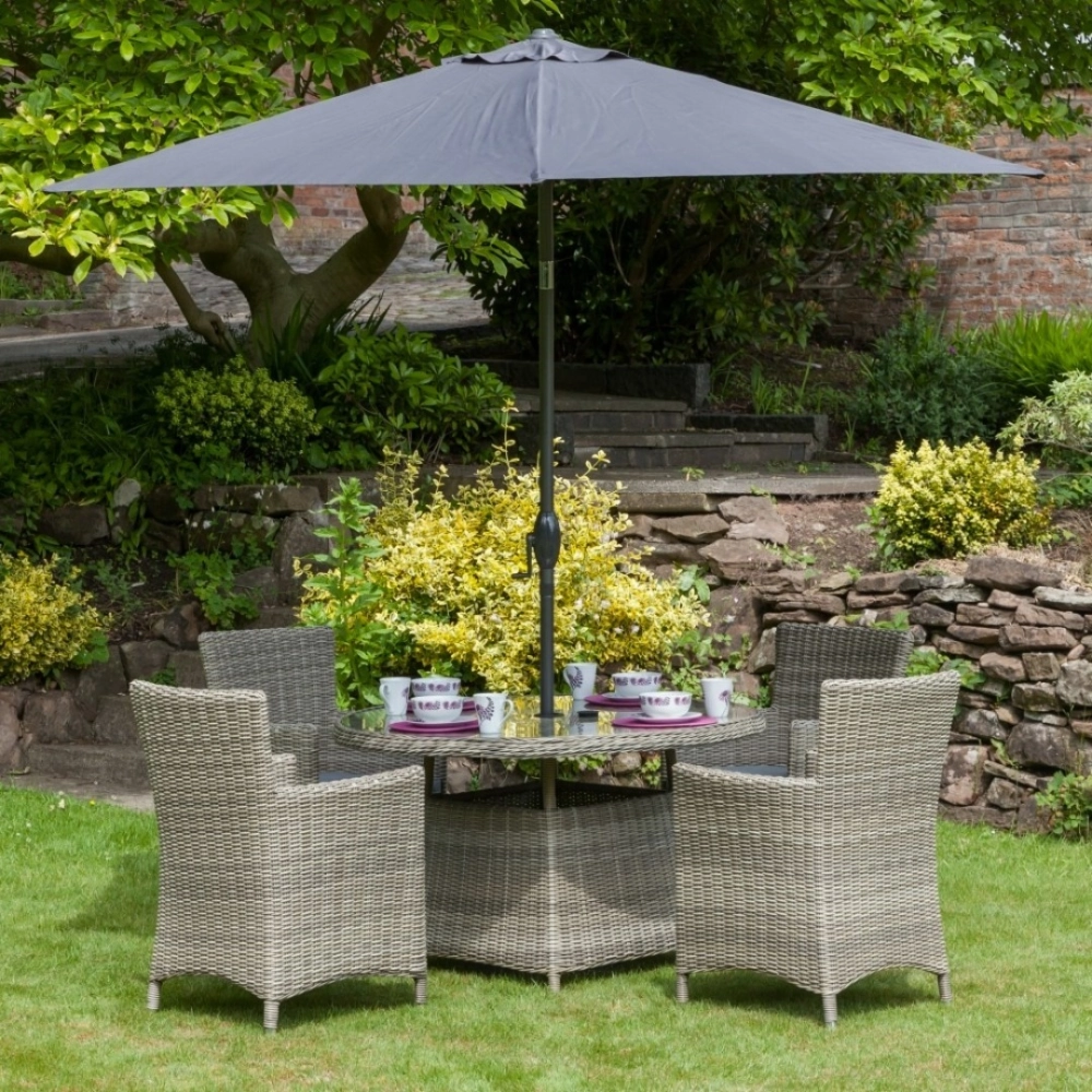 Mẫu bàn ghế sân vườn nhập khẩu cao cấp với thiết kế khác biệt