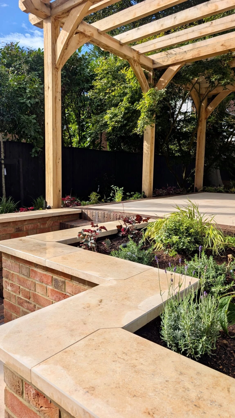 Đá lát sân vườn biệt thự đẳng cấp thượng lưu