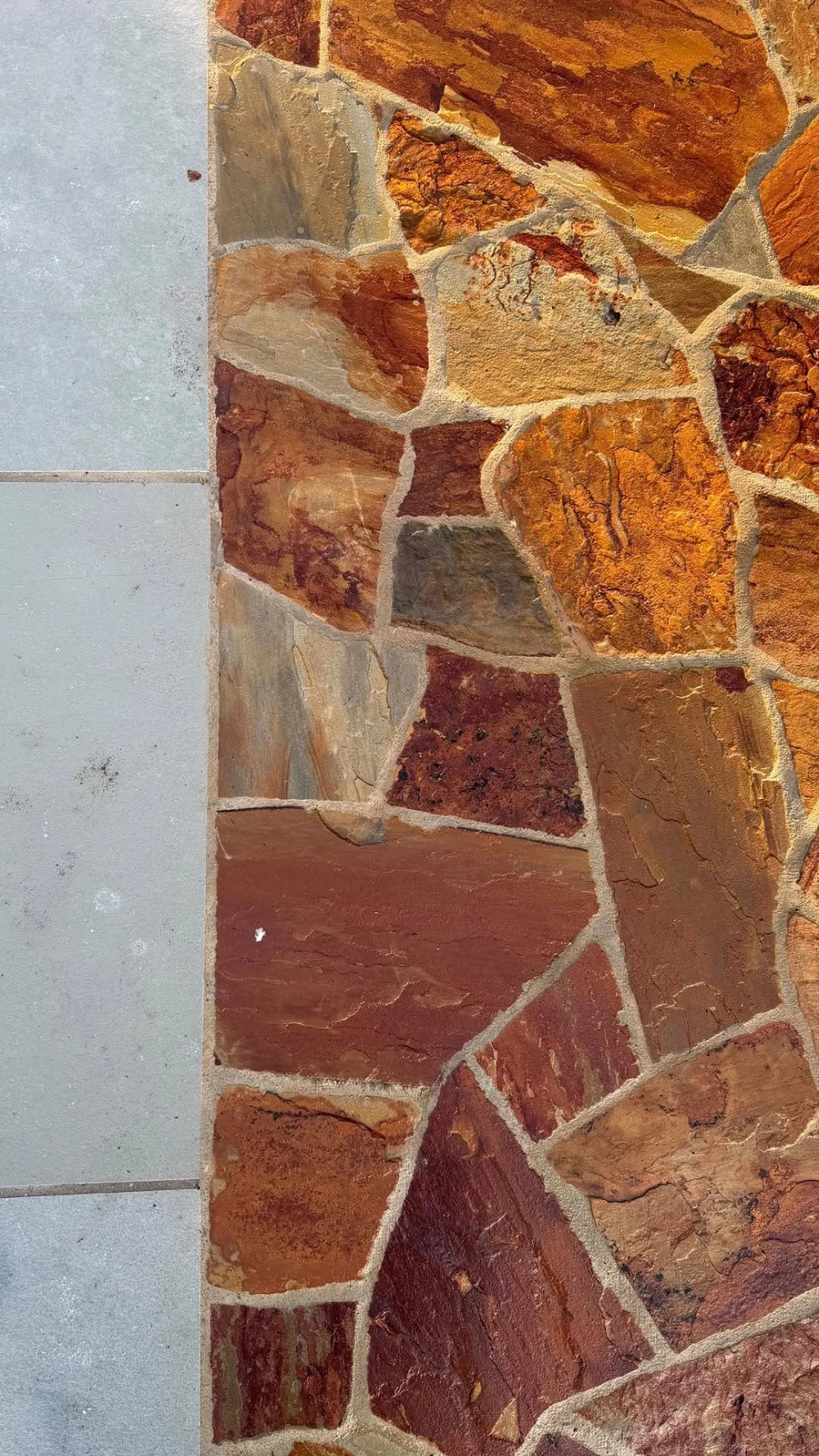 Đá lát sân vườn đẹp giá rẻ cho nhà phố