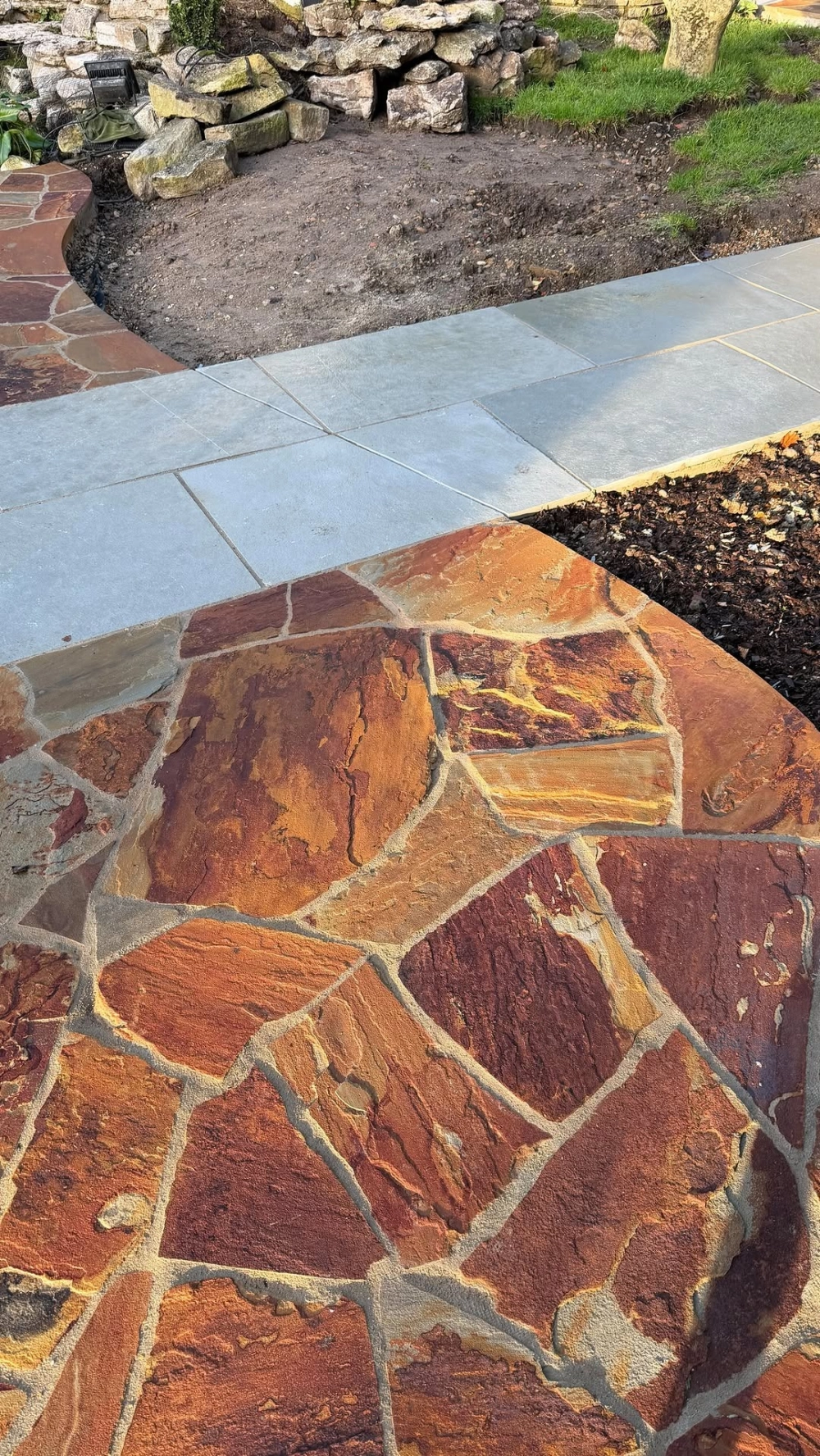 Đá lát sân vườn 30x60 kích thước phổ biến nhất