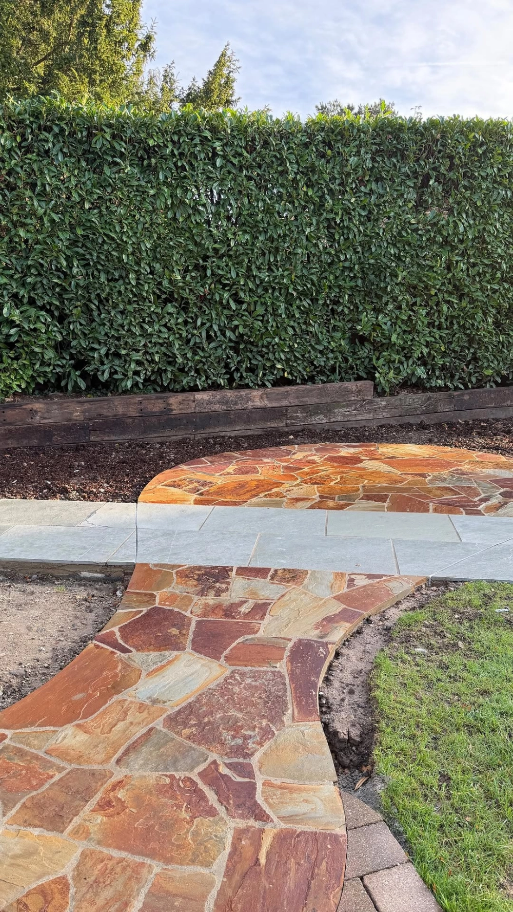 Đá slate lai châu lát sân bền màu vĩnh cửu