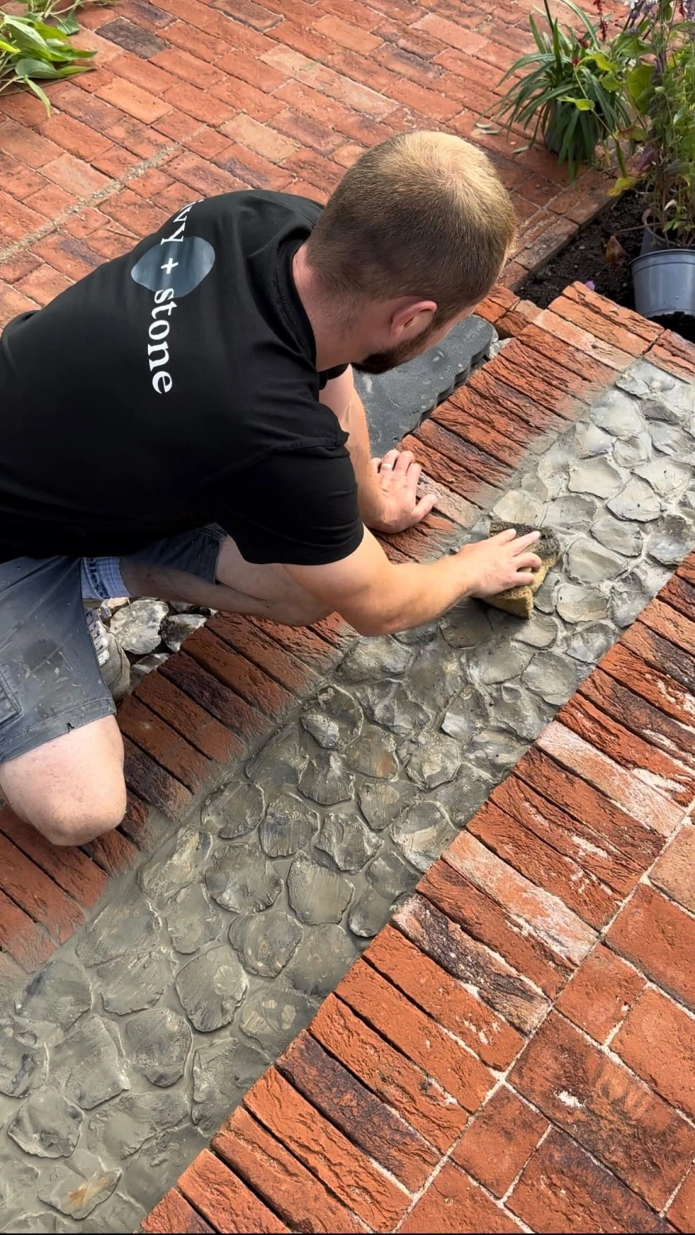 Đá rối lát sân vườn tạo vẻ đẹp tự nhiên