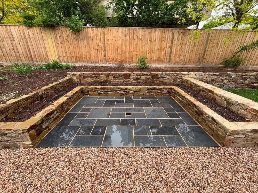 Họa tiết độc đáo của gạch terrazzo lát sân hiện đại và trẻ trung