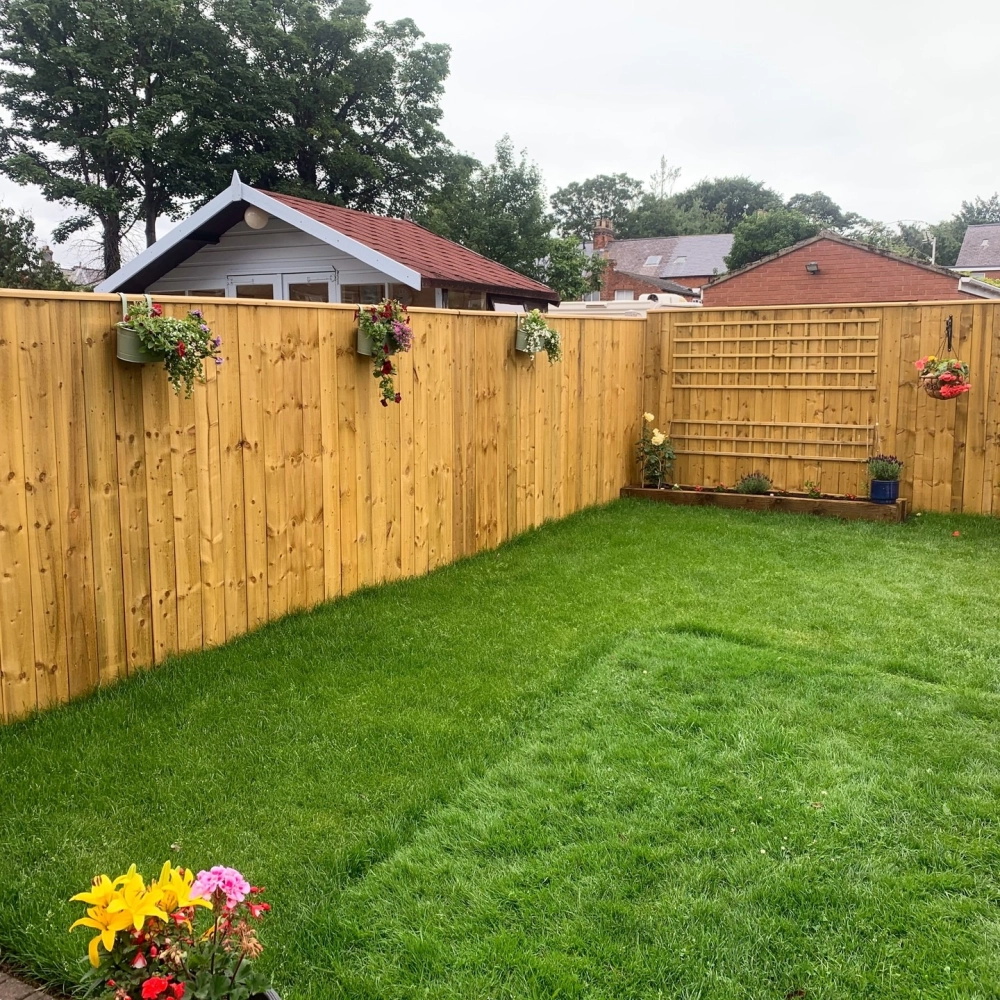 Hàng rào sân vườn xây gạch kiên cố và thẩm mỹ