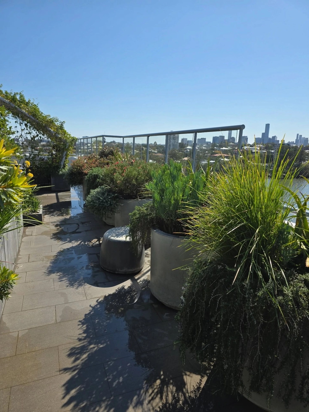 Bộ bàn ghế sân thượng đẹp chất liệu mây nhựa bền bỉ