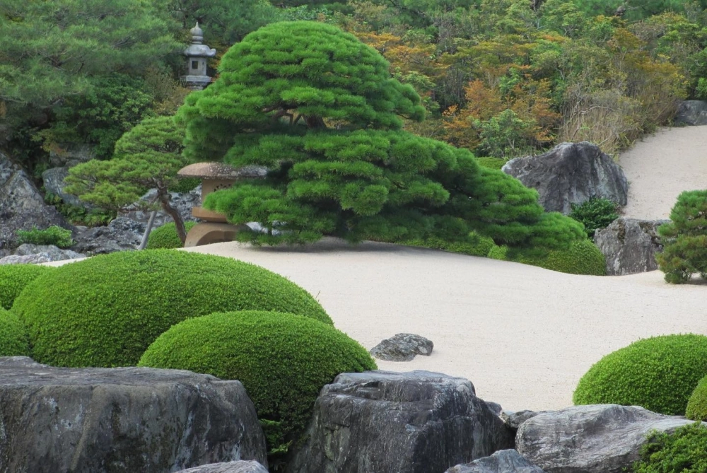 Mẫu sân vườn nhật bản karesansui với những đường kẻ cát