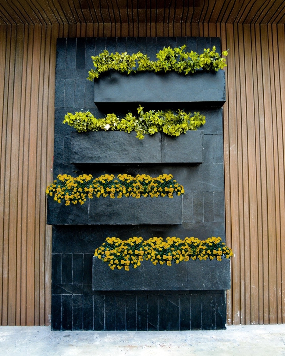 Sử dụng tường cây xanh nhựa trang trí bền đẹp theo thời gian