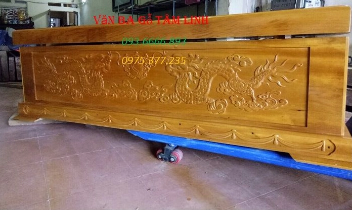 Hình ảnh kiến thức tâm linh với chất liệu gỗ tự nhiên trầm ấm