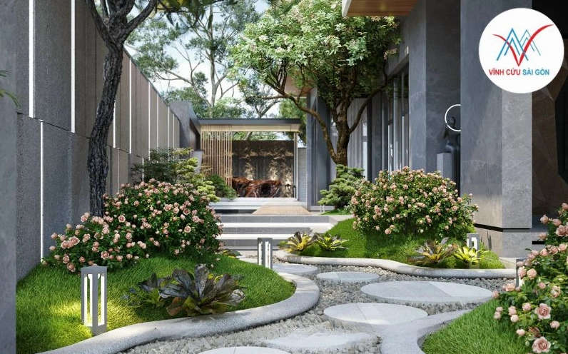 Khoảng sân vườn 30m2 xanh mát với lối đi gọn gàng và mảng cây tạo cảm giác nghỉ dưỡng tại nhà