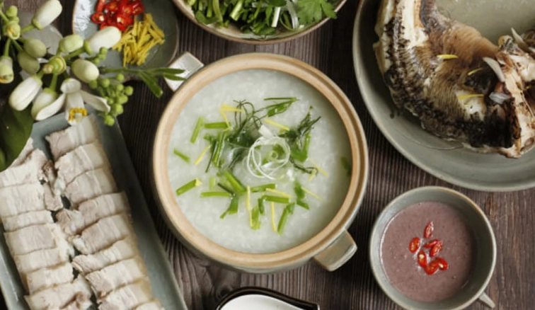 Món cháo ám cầu kỳ gợi liên tưởng đến sự tỉ mỉ khi chế biến nguyên liệu tự nhiên