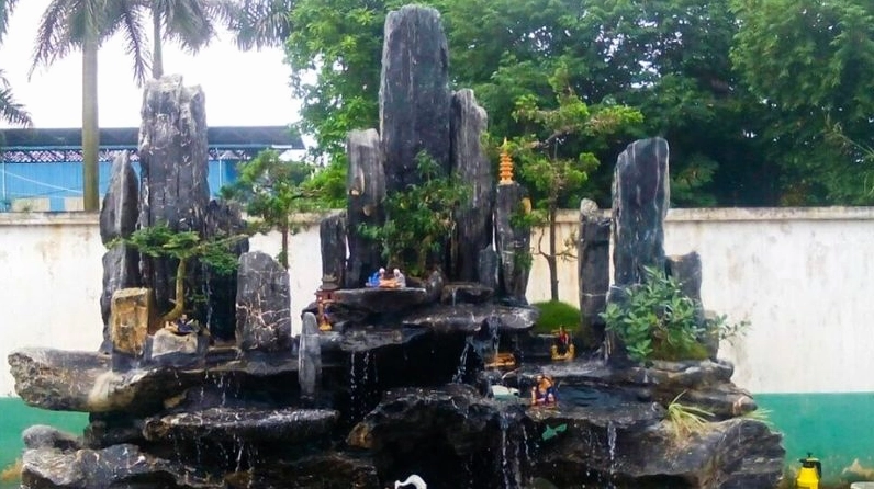 Những lưu ý khi xây hòn non bộ để tránh bố cục rối và thiếu cân bằng