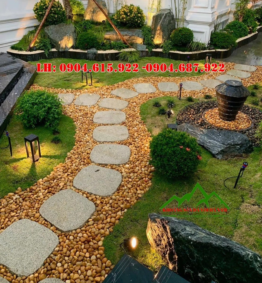 Sỏi vàng tự nhiên đẹp tạo điểm nhấn ấm áp cho sân vườn