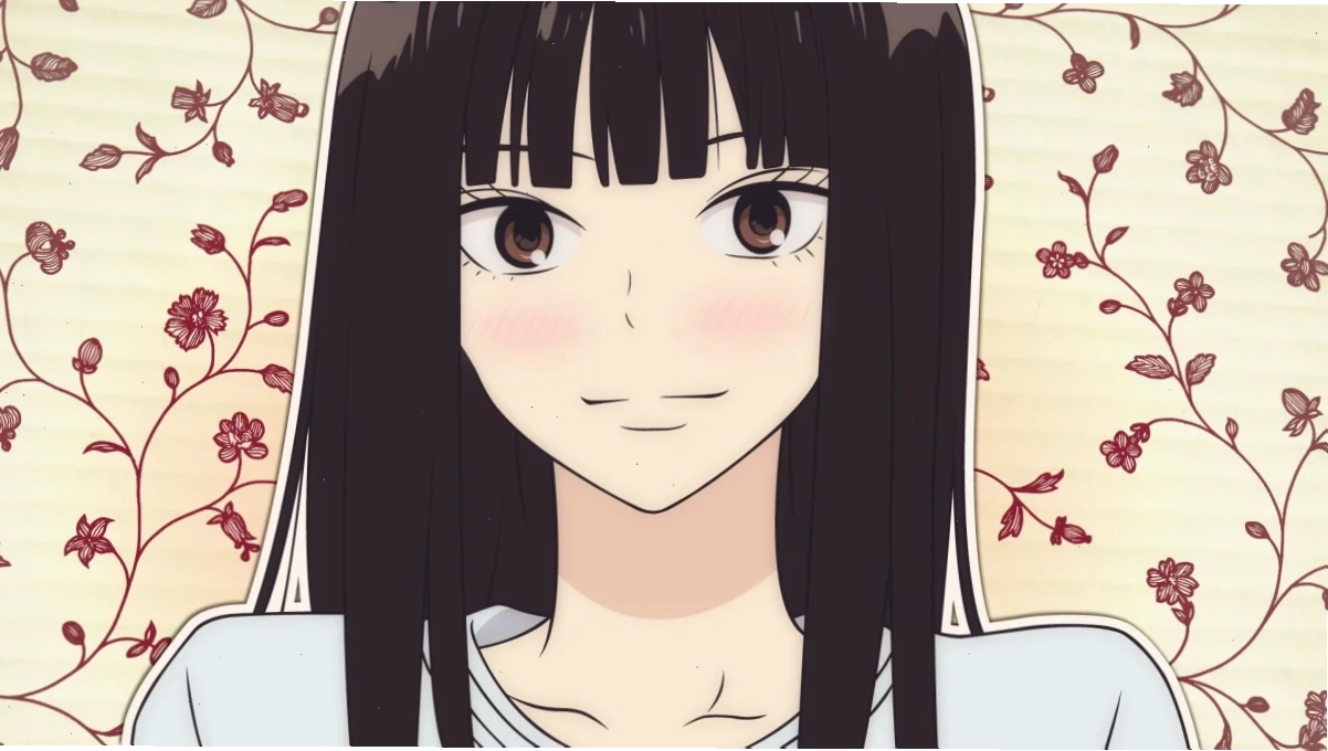 ảnh anime girl tóc đen dài thướt tha với nụ cười nhẹ nhàng