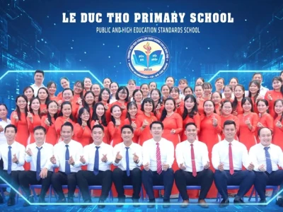 Hoa Cỏ May đẹp mong manh giữa mùa gió nhớ